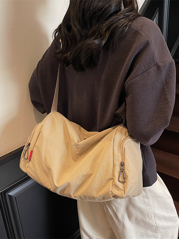 Large Capacity Women's Travel Bag - Versatile Lightweight Sports & Fitness Crossbody Bag for Short Trips and Business Storage Large Capacity Women's Travel Bag - Versatile Lightweight Sports & Fitness Crossbody Bag for Short Trips and Business Storage