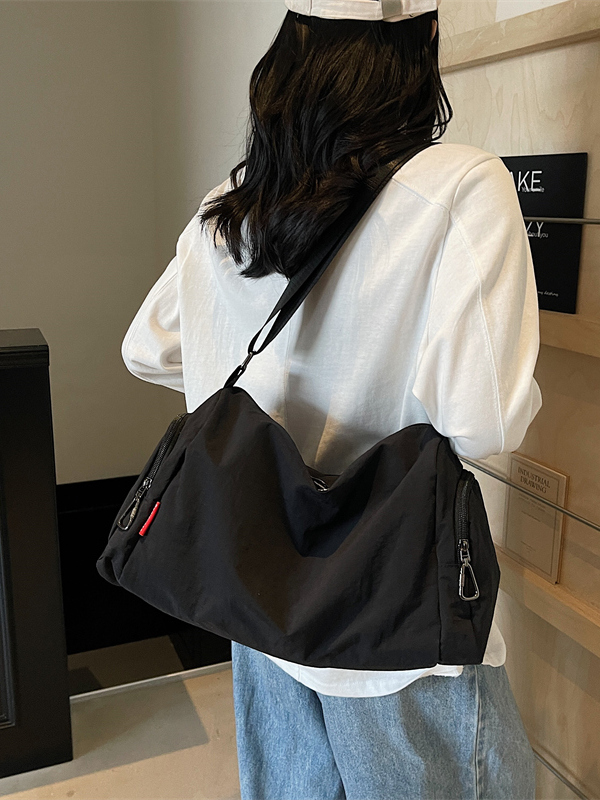 Large Capacity Women's Travel Bag - Versatile Lightweight Sports & Fitness Crossbody Bag for Short Trips and Business Storage Large Capacity Women's Travel Bag - Versatile Lightweight Sports & Fitness Crossbody Bag for Short Trips and Business Storage