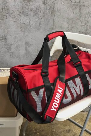 Large Capacity Women's Travel Tote Bag with Dry Wet Separation for Sports, Fitness, and Short Trips