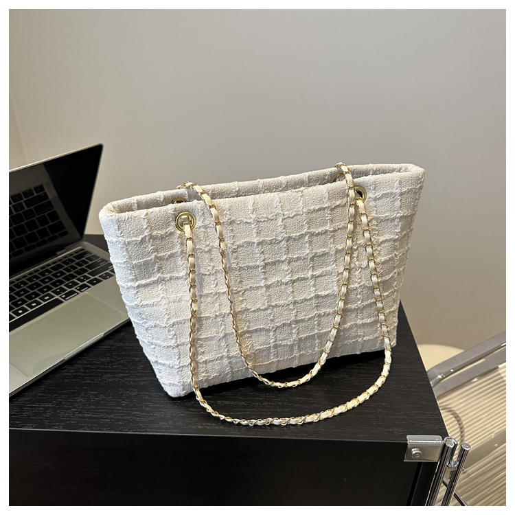 Large Textured Retro Handbag for Women - Trendy 2025 Korean Style Shoulder Tote Bag with High Capacity Large Textured Retro Handbag for Women - Trendy 2025 Korean Style Shoulder Tote Bag with High Capacity