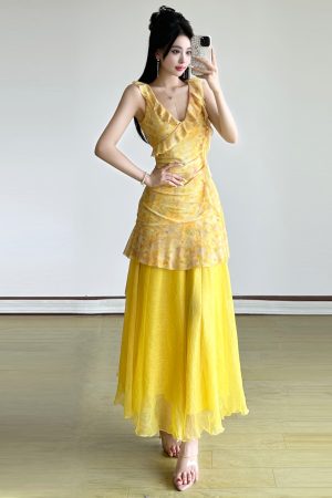 Layered Floral A-Line Dress for Women - Fresh Field Spaghetti Strap Dress, Gentle and Skin-Whitening, Perfect for Spring and Summer