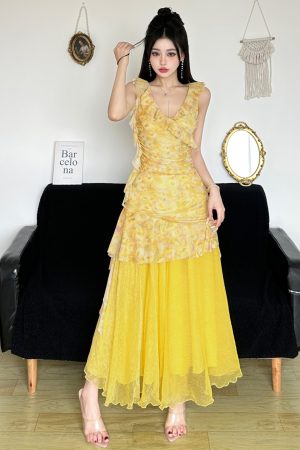 Layered Floral A-Line Dress for Women - Fresh Field Spaghetti Strap Dress, Gentle and Skin-Whitening, Perfect for Spring and Summer