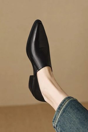 Leather Mid-Heel Women's Deep Mouth Shoes with Chunky Heel and Pointed Toe - Elegant Italian Style Footwear
