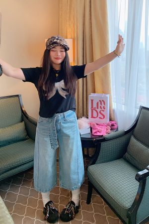 Leopard Print Wide-Leg Jeans for Women - High-Waisted Cropped Pants in Loose Lazy Style, Spring/Summer 2025 Fashion