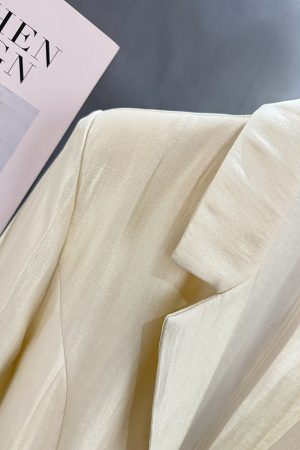 Light Beige Chinese Style Women's Suit Jacket - Thin Draped Fashionable Trendy Summer 2025 Small Suit for Elegant Looks