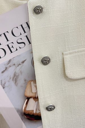 Light Beige Semi-Mature Fragrant Wind Coat for Women - New Spring 2025 Draped Short Top for Autumn, Chic Casual Style