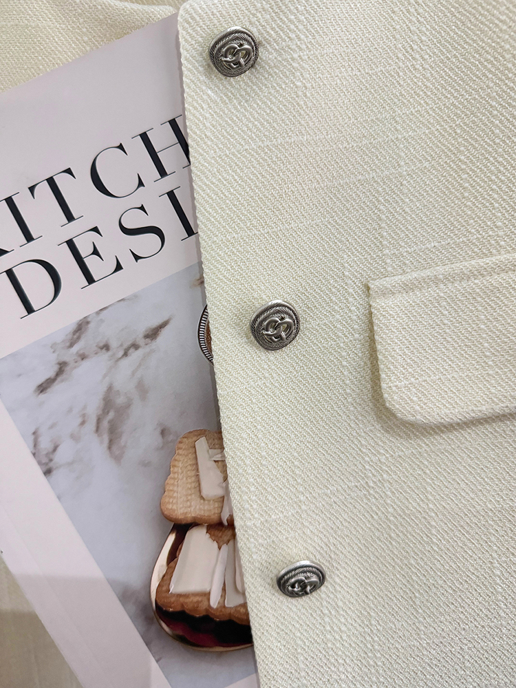 Light Beige Semi-Mature Fragrant Wind Coat for Women - New Spring 2025 Draped Short Top for Autumn, Chic Casual Style Light Beige Semi-Mature Fragrant Wind Coat for Women - New Spring 2025 Draped Short Top for Autumn, Chic Casual Style