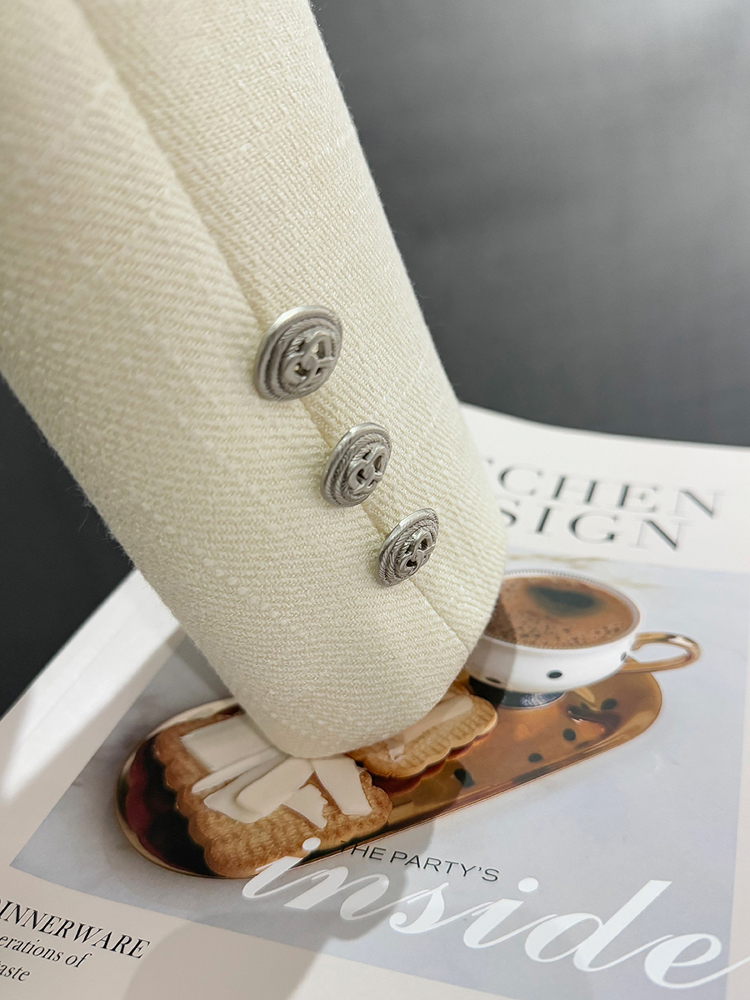 Light Beige Semi-Mature Fragrant Wind Coat for Women - New Spring 2025 Draped Short Top for Autumn, Chic Casual Style Light Beige Semi-Mature Fragrant Wind Coat for Women - New Spring 2025 Draped Short Top for Autumn, Chic Casual Style