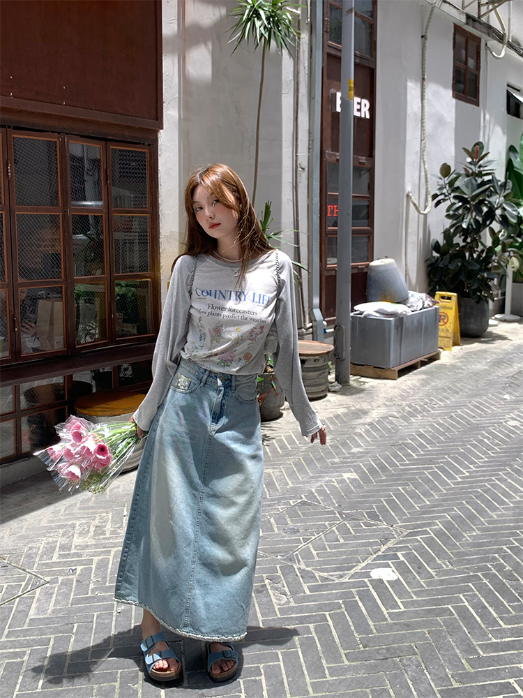 Light Blue Retro Denim Lace High-Waisted Skirt - Women's Summer Loose Long Skirt, Vintage Inspired, Casual Floral Style Light Blue Retro Denim Lace High-Waisted Skirt - Women's Summer Loose Long Skirt, Vintage Inspired, Casual Floral Style