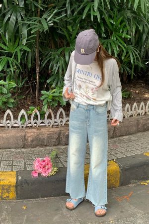 Light Blue Retro Distressed Straight Leg Jeans for Women - Vintage Summer Loose High Waist Daisy Print Pants