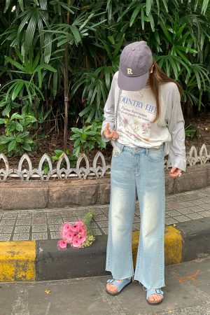 Light Blue Retro Distressed Straight Leg Jeans for Women - Vintage Summer Loose High Waist Daisy Print Pants