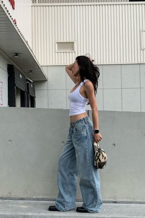 Light Blue Washed Denim Jeans - Low Waist Style, 90s Inspired, Casual Everyday Look, Perfect for Lazy Mornings