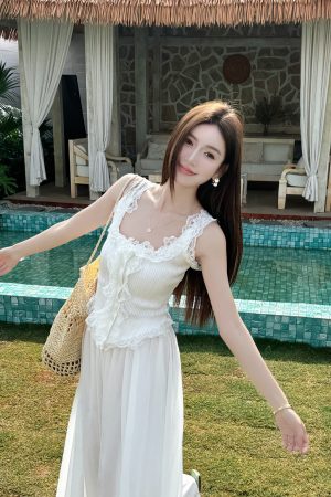 Light Fabric Summer Lace Trim Spliced Inner Knitted Vest Shirt for Women - Sweet & Spicy Style