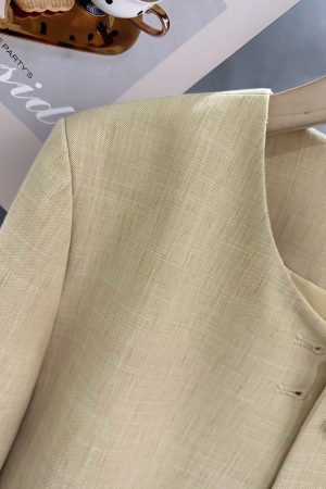 Light Khaki French-Style Short Blazer for Women, Spring Autumn 2025, Chic Mature Top, Korean Style Fashion