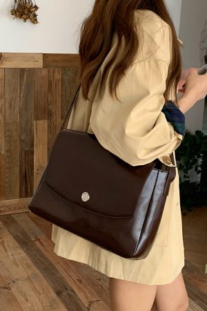 Light Luxury Retro Crossbody Bag for Women - High-End Minimalist Shoulder Bag with Large Capacity for Commuting
