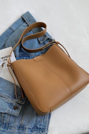 Light Luxury Retro High-End Bucket Bag for Women - Versatile Minimalist Shoulder Crossbody Bag for Commuting