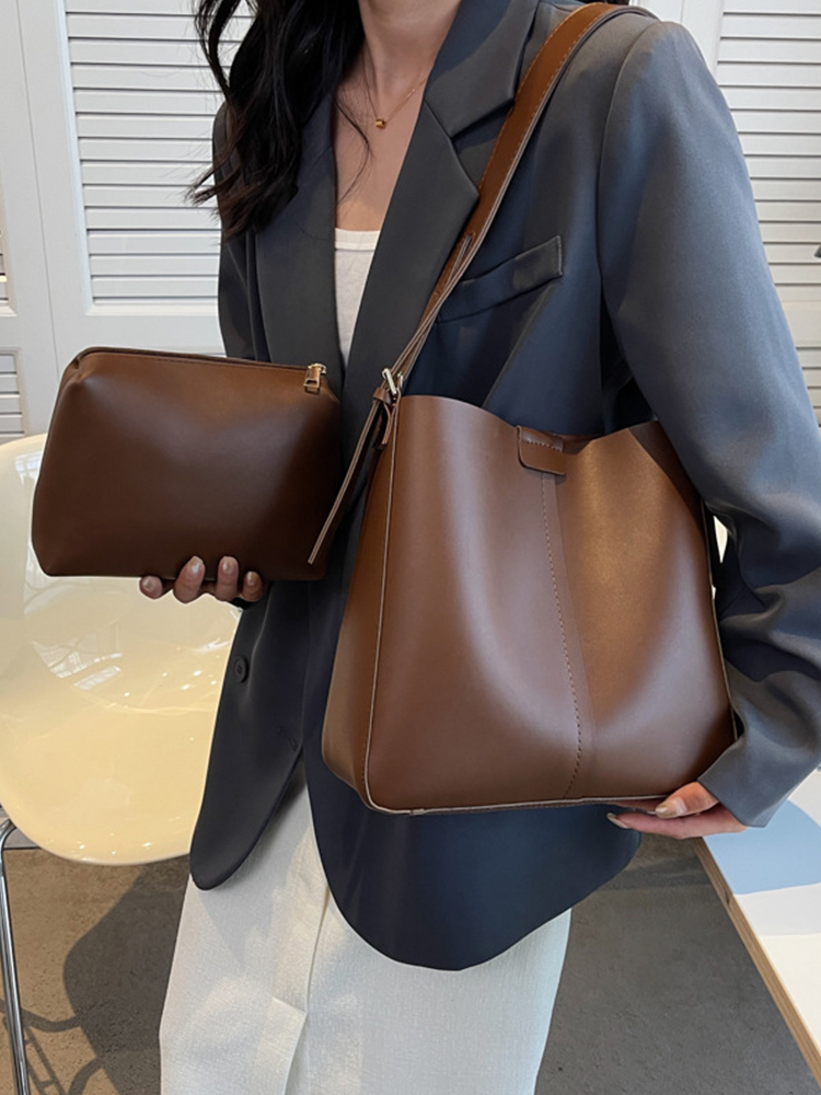 Light Luxury Retro High-End Bucket Bag for Women - Versatile Minimalist Shoulder Crossbody Bag for Commuting Light Luxury Retro High-End Bucket Bag for Women - Versatile Minimalist Shoulder Crossbody Bag for Commuting