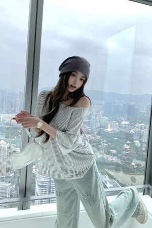 Light Oxygen Holiday Vintage Striped Short Sleeve T-Shirt for Women - Summer Casual Relaxed Round Neck Top, Y2K Style