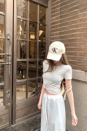 Light Oxygen Holiday Vintage Striped Short Sleeve T-Shirt for Women - Summer Casual Relaxed Round Neck Top, Y2K Style