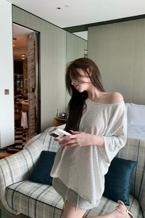 Light Oxygen Holiday Vintage Striped Short Sleeve T-Shirt for Women - Summer Casual Relaxed Round Neck Top, Y2K Style