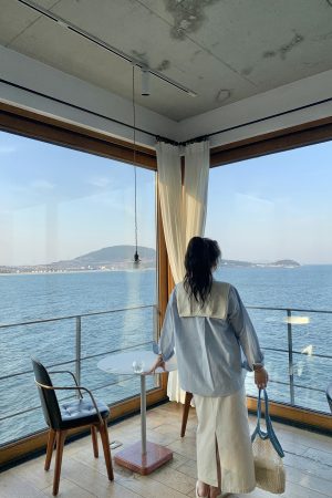 Light Pink Plus Size Stand Collar Shirt - Loose Fit, Heartfelt Love Design, High Intelligence Sense, Commuter Style, Trendy Fashion