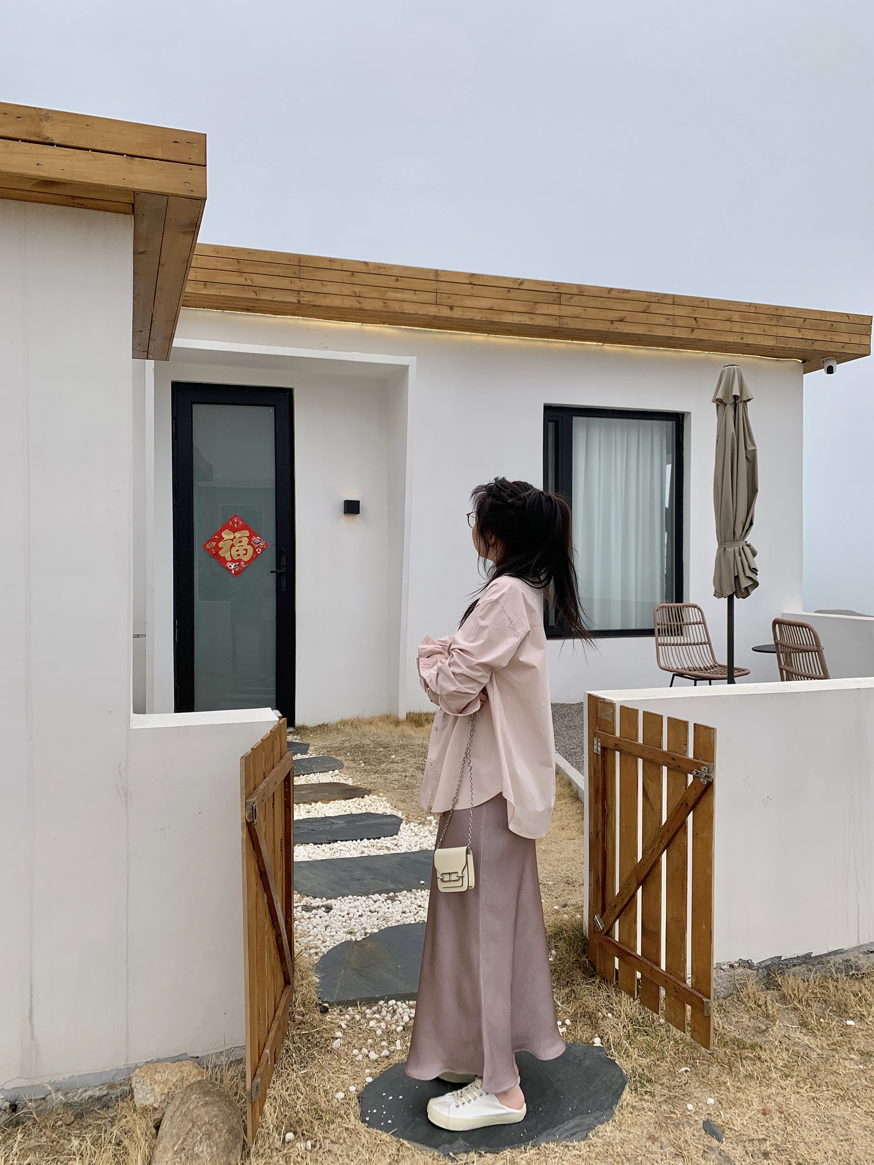 Light Pink Plus Size Stand Collar Shirt - Loose Fit, Heartfelt Love Design, High Intelligence Sense, Commuter Style, Trendy Fashion Light Pink Plus Size Stand Collar Shirt - Loose Fit, Heartfelt Love Design, High Intelligence Sense, Commuter Style, Trendy Fashion