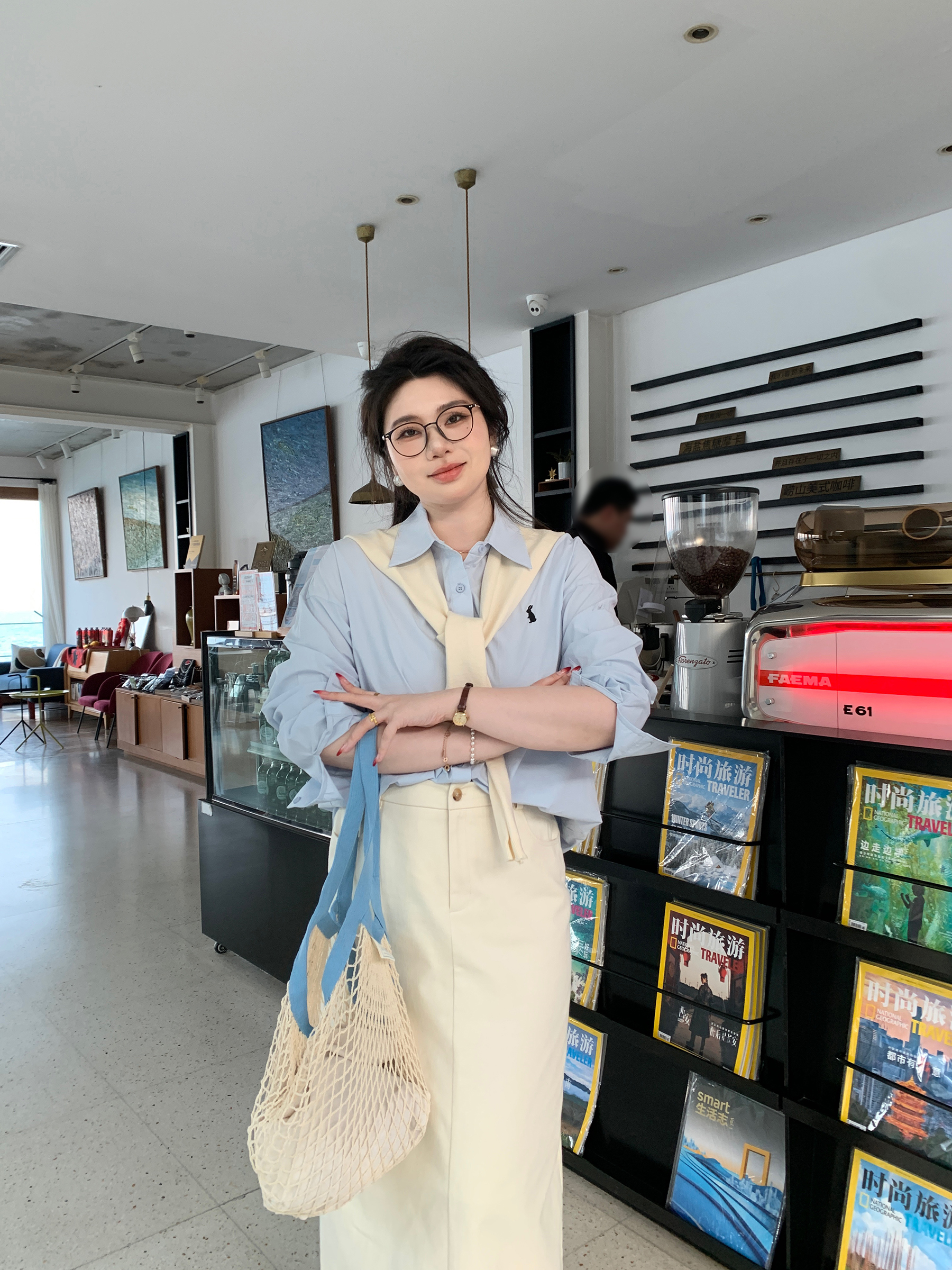 Light Pink Plus Size Stand Collar Shirt - Loose Fit, Heartfelt Love Design, High Intelligence Sense, Commuter Style, Trendy Fashion Light Pink Plus Size Stand Collar Shirt - Loose Fit, Heartfelt Love Design, High Intelligence Sense, Commuter Style, Trendy Fashion