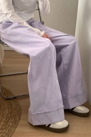 Light Purple Wide-Leg Cropped Jeans for Women - Plus Size, Loose Fit, Flattering for Pear-Shaped Figures, Trendy Casual Style