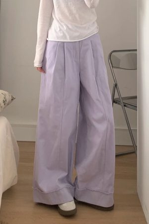 Light Purple Wide-Leg Cropped Jeans for Women - Plus Size, Loose Fit, Flattering for Pear-Shaped Figures, Trendy Casual Style