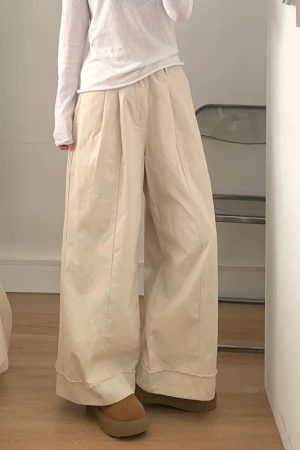 Light Purple Wide-Leg Cropped Jeans for Women - Plus Size, Loose Fit, Flattering for Pear-Shaped Figures, Trendy Casual Style