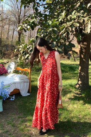 Light Spring Mountains Retro Floral Maxi Dress for Women - Loose V-Neck Sleeveless Long Dress, Perfect for Summer 90s & Y2K Style