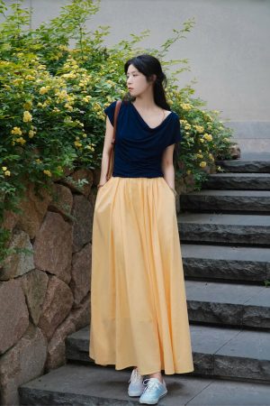 Light Yellow Pleated High-Waisted A-Line Long Skirt with Pockets, Zipper, Casual Parachute Style for a Slimming Effect
