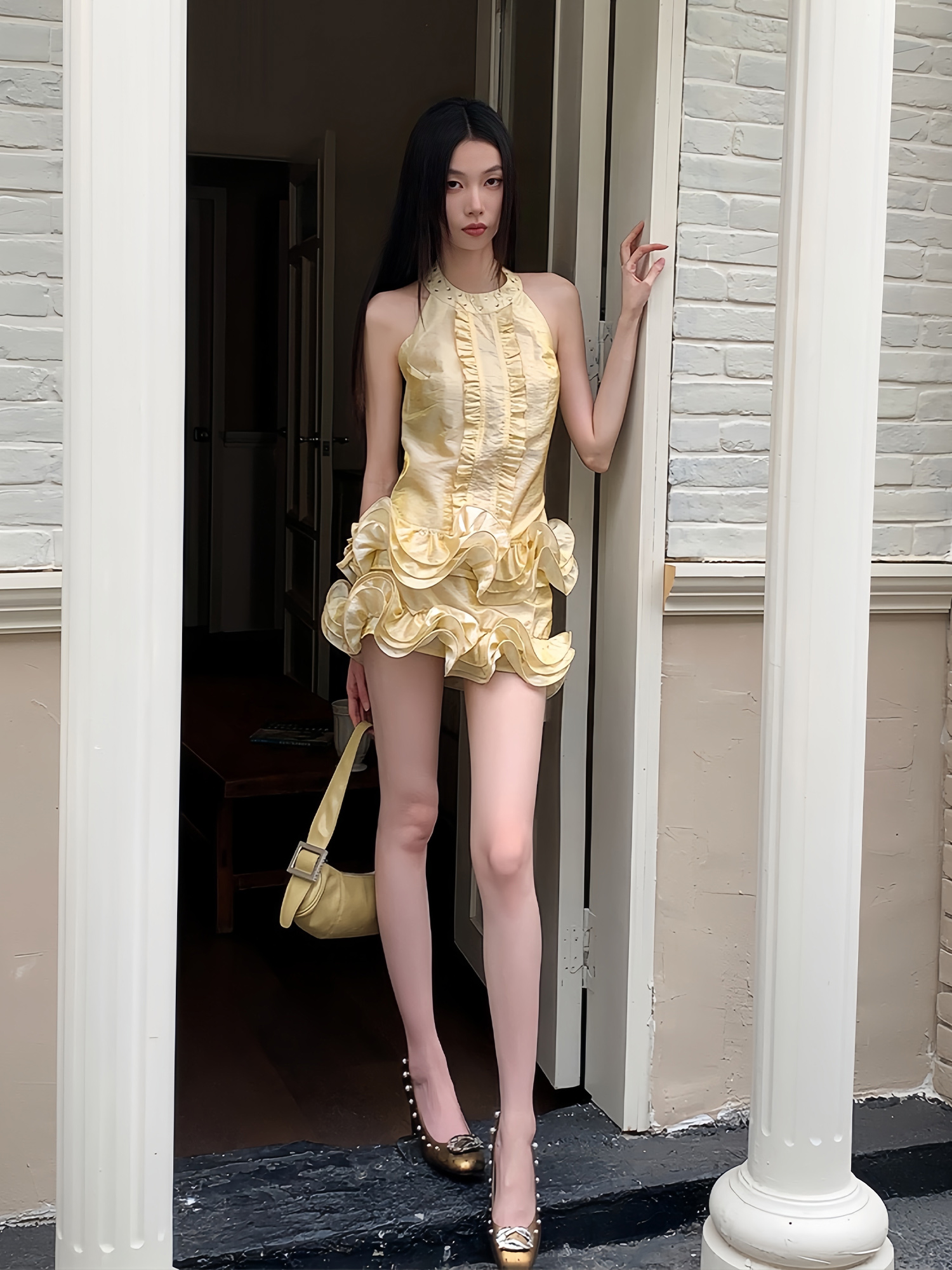 Light Yellow Summer Lace Halter Set with Rhinestones and Romantic Collar - Silk Thread Wave Design Light Yellow Summer Lace Halter Set with Rhinestones and Romantic Collar - Silk Thread Wave Design