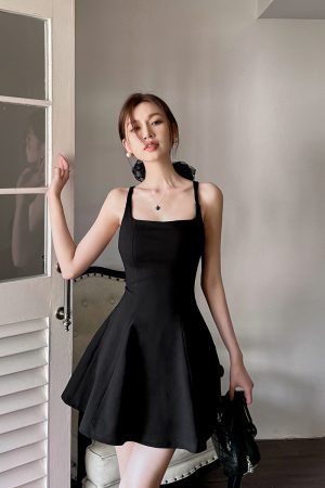 Lightweight A-Line Short Skirt for Tall Women, High Waist, Square Neck, Slimming, Stretchy Little Black Dress for Spring & Summer