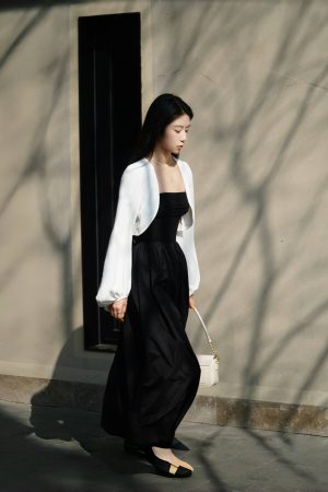 Lightweight Beaded Cardigan with Pipa Sleeves, Long-Sleeved Elegant Outerwear, Wrinkle-Resistant Short Jacket for Spring and Summer