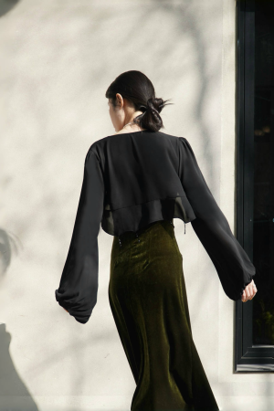 Lightweight Beaded Cardigan with Pipa Sleeves, Long-Sleeved Elegant Outerwear, Wrinkle-Resistant Short Jacket for Spring and Summer