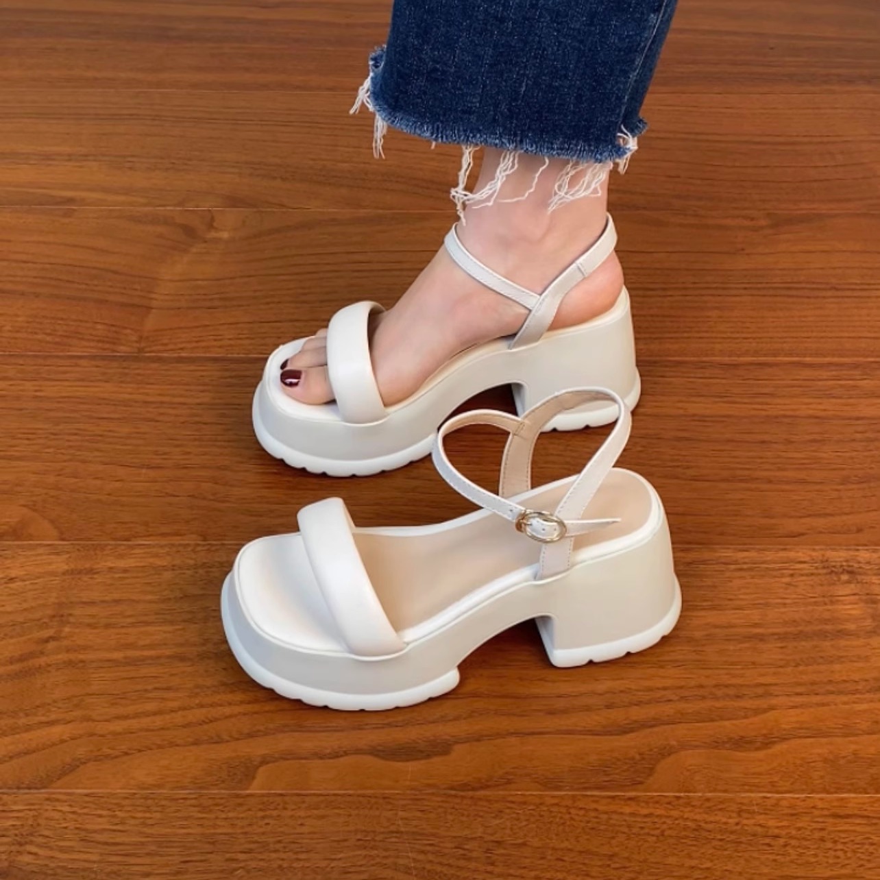 Lightweight Chunky-Heeled One-Strap Open-Toe Sandals for Women - Summer Waterproof Platform High Heels in First-Layer Cowhide Lightweight Chunky-Heeled One-Strap Open-Toe Sandals for Women - Summer Waterproof Platform High Heels in First-Layer Cowhide