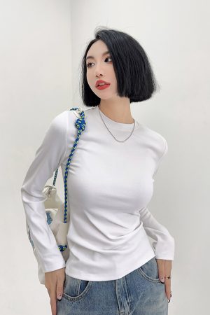 Lightweight Fitted Short Sleeve Round Neck T-Shirt for Women - Spring/Summer Basic Top, Perfect for Casual Outfits