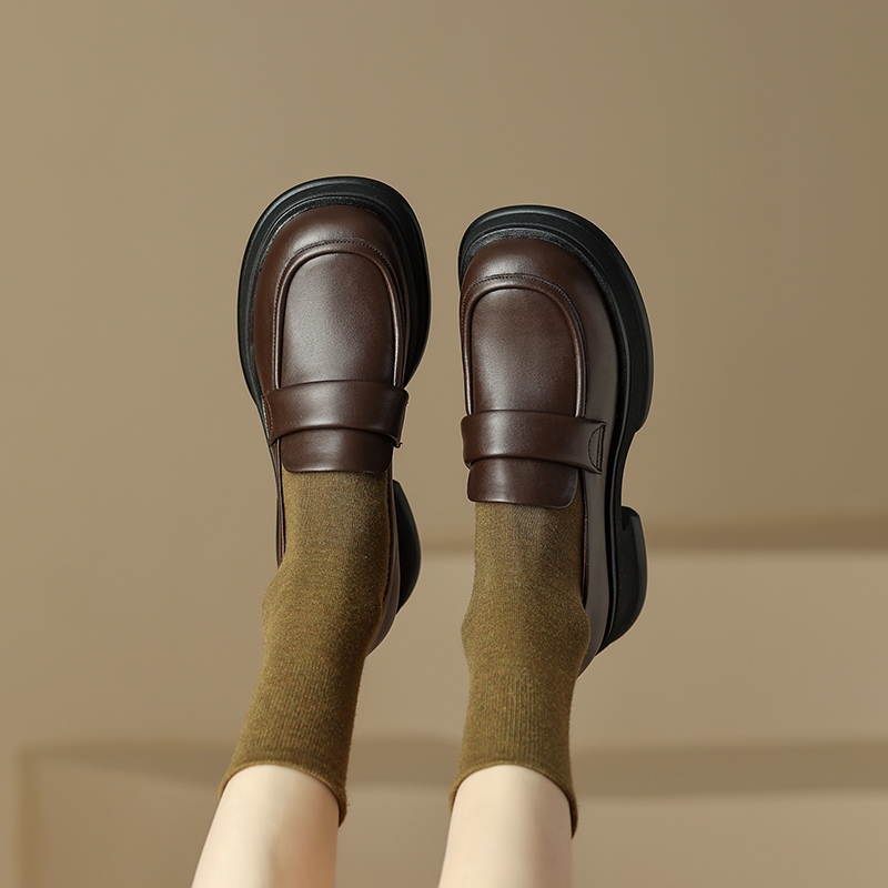 Lightweight Genuine Leather Round-Toe Chunky Heel Shoes for Women - Thick-Soled Height-Increasing Footwear Lightweight Genuine Leather Round-Toe Chunky Heel Shoes for Women - Thick-Soled Height-Increasing Footwear