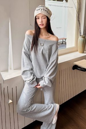 Lightweight Gray Off-Shoulder Sweatshirt for Women - Loose Fit Long Sleeve Top, Perfect for Spring & 90s-Inspired Style
