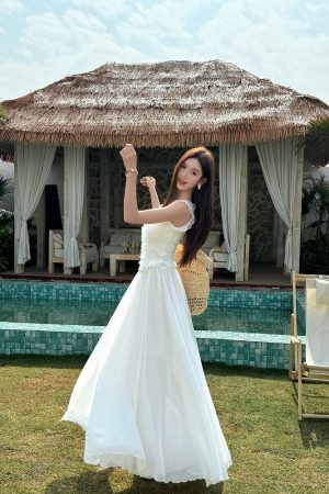 Lightweight High-Waisted A-Line Chiffon Skirt, Floor-Length, Slimming Design, Perfect for Spring and Summer Fashion