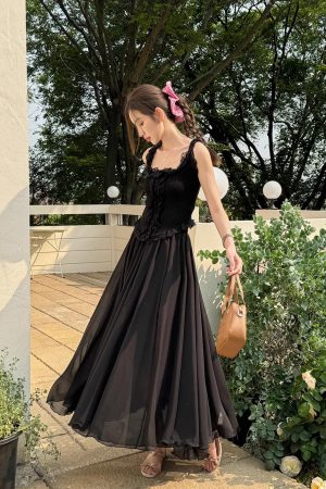 Lightweight High-Waisted A-Line Chiffon Skirt, Floor-Length, Slimming Design, Perfect for Spring and Summer Fashion