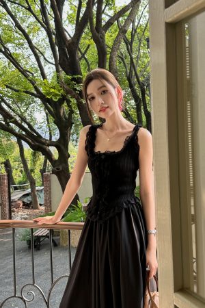 Lightweight High-Waisted A-Line Chiffon Skirt, Floor-Length, Slimming Design, Perfect for Spring and Summer Fashion