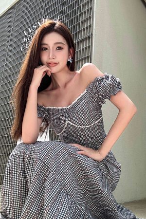 Lightweight High-Waisted Long Skirt Set with Checkered Short-Sleeve Top - Trendy 2-Piece Outfit for Summer Style
