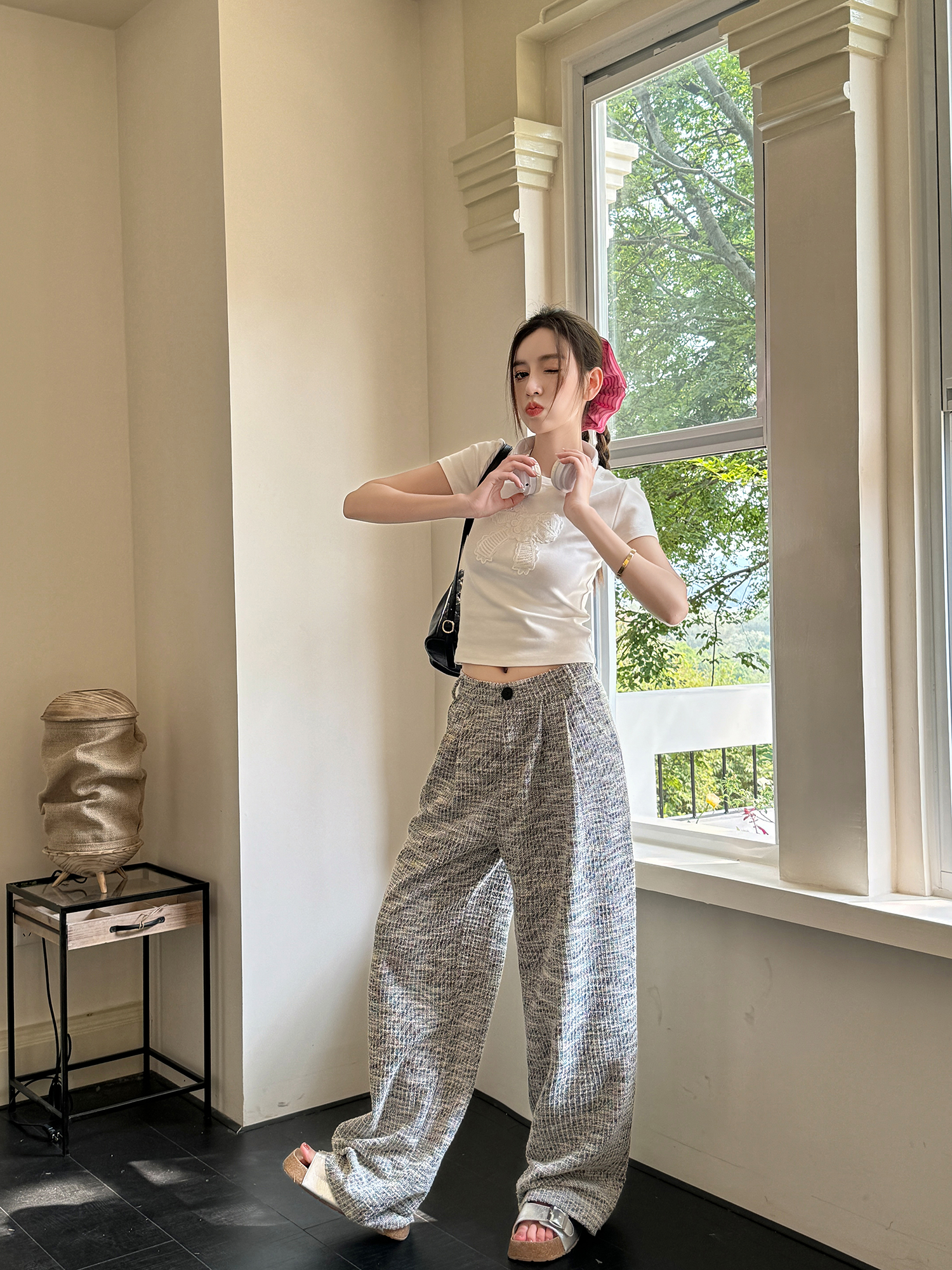 Lightweight High-Waisted Wide-Leg Pants for Women - Loose Fit, Thin Fabric, Perfect for Spring, Summer, Autumn & Winter Lightweight High-Waisted Wide-Leg Pants for Women - Loose Fit, Thin Fabric, Perfect for Spring, Summer, Autumn & Winter