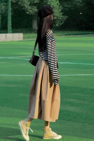 Lightweight Japanese Style Mid-Length Women's Skirt with Magnetic Buckle, Versatile Floral Bud Design for Spring and Autumn Fashion