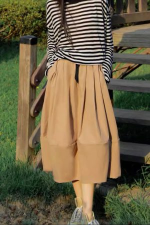 Lightweight Japanese Style Mid-Length Women's Skirt with Magnetic Buckle, Versatile Floral Bud Design for Spring and Autumn Fashion