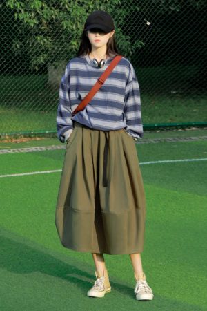 Lightweight Japanese Style Mid-Length Women's Skirt with Magnetic Buckle, Versatile Floral Bud Design for Spring and Autumn Fashion