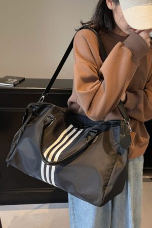 Lightweight Large-Capacity Commuter Travel Bag - Versatile Shoulder Bag for Business Trips, Gym, and Maternity Needs