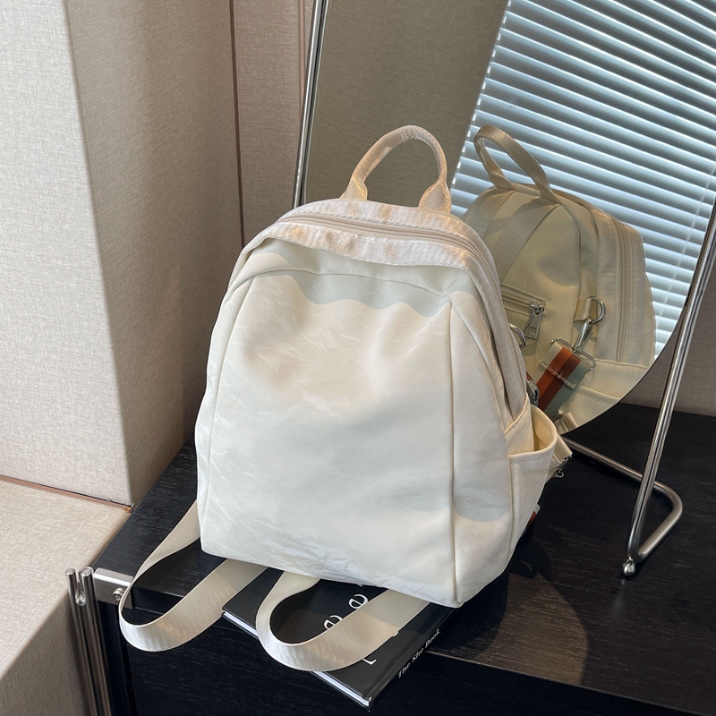 Lightweight Large Capacity Mommy Backpack, Dual-Use Diaper Bag for Moms & Infants, Ideal for Work, Travel, and School Commutes Lightweight Large Capacity Mommy Backpack, Dual-Use Diaper Bag for Moms & Infants, Ideal for Work, Travel, and School Commutes